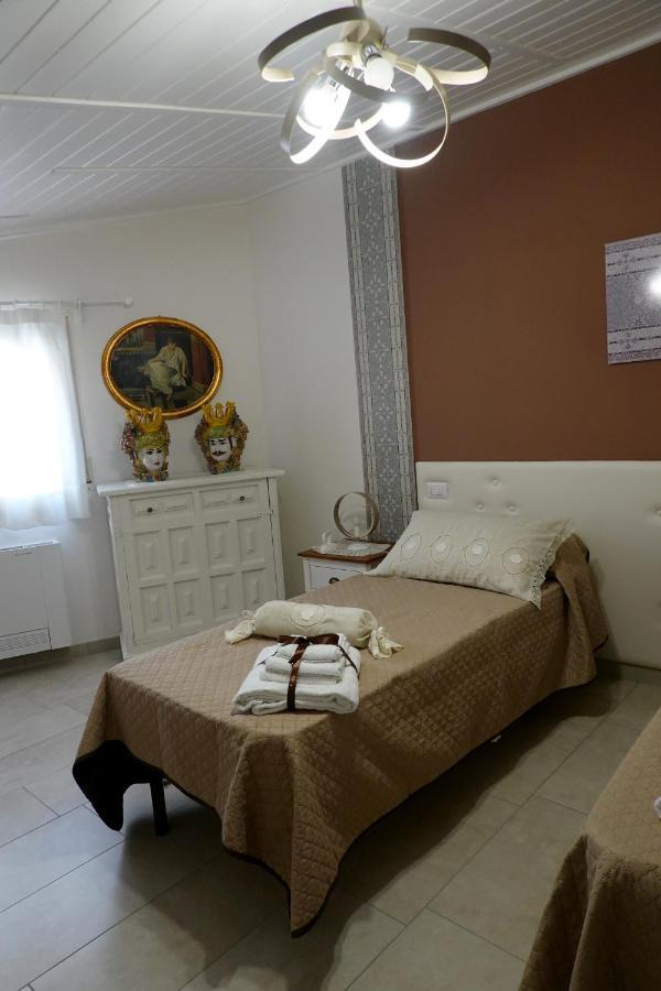 ラカルムート Gli Zii Di Sicilia Bed & Breakfast エクステリア 写真