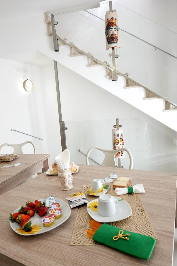 ラカルムート Gli Zii Di Sicilia Bed & Breakfast エクステリア 写真