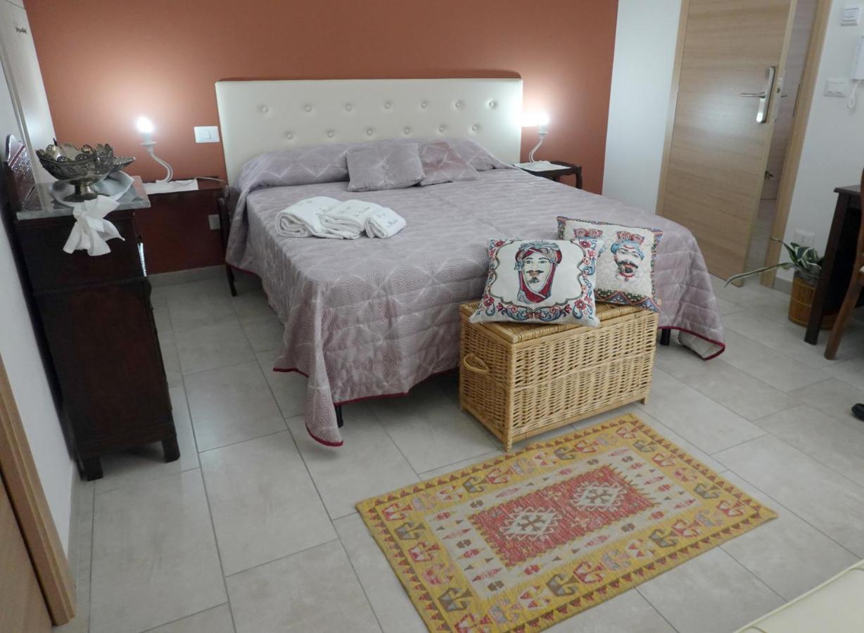 ラカルムート Gli Zii Di Sicilia Bed & Breakfast エクステリア 写真